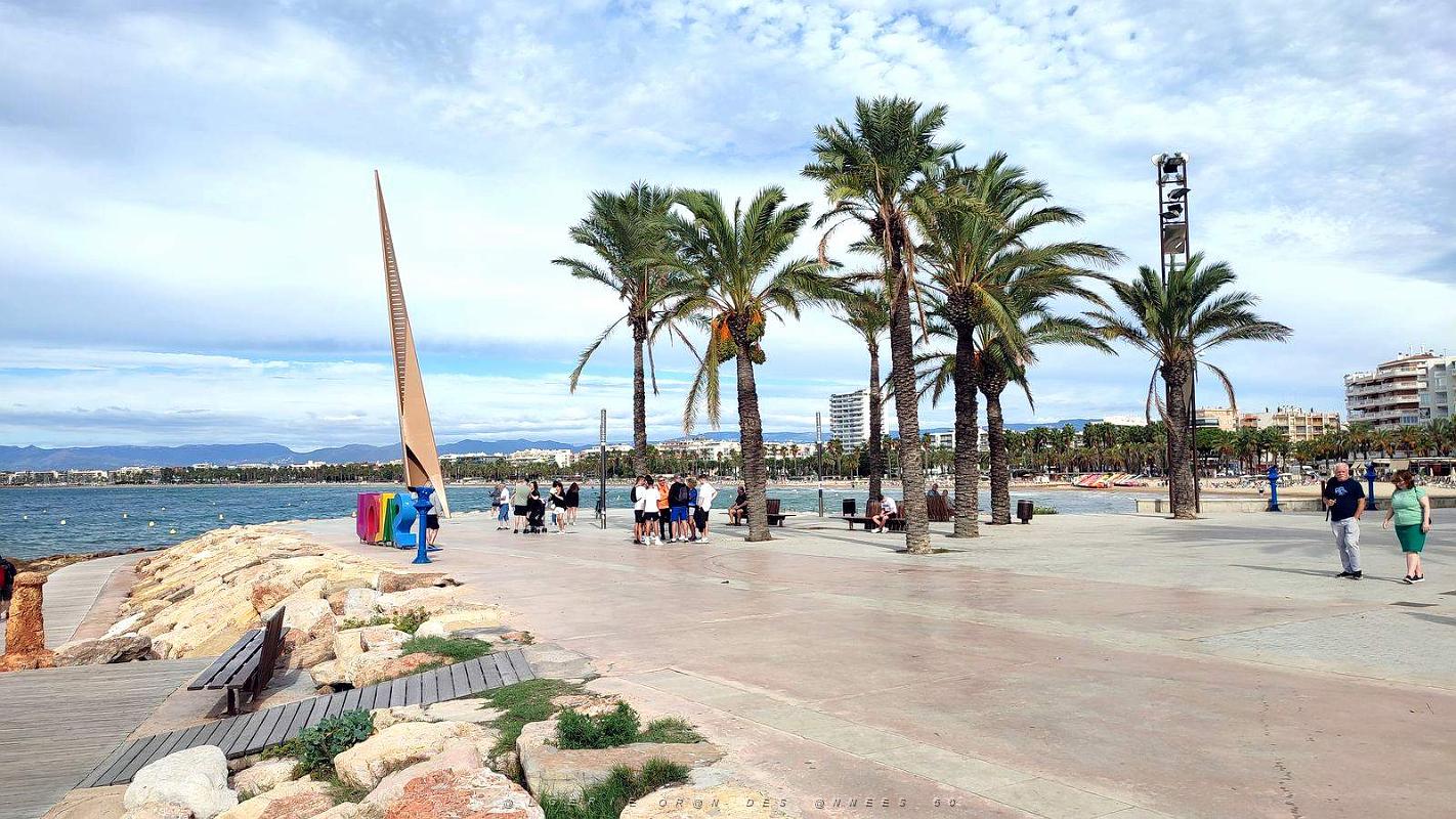Salou - Plage du Levant et Passeo Jacques 1er - 003.jpg